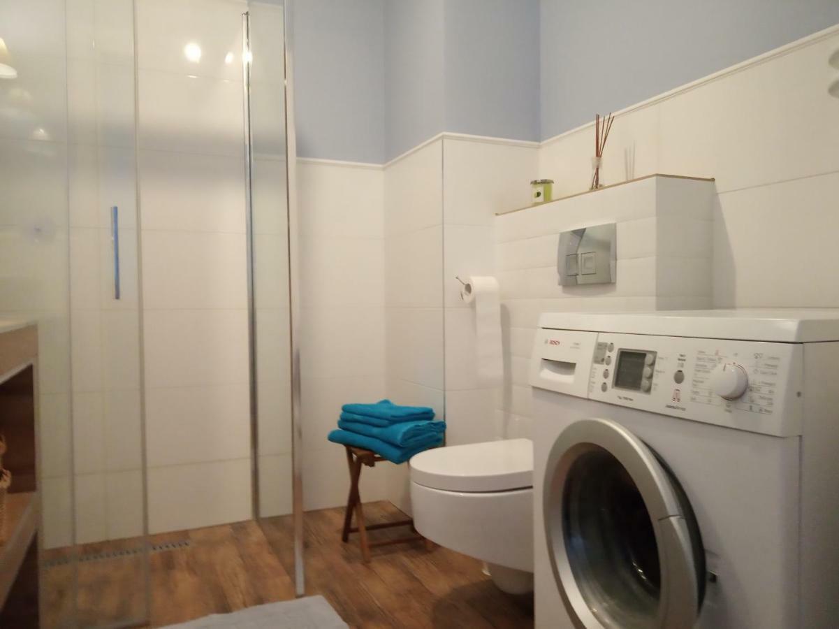Przytulny Apartament Blisko Motlawy I Neptuna Danzig Exterior foto